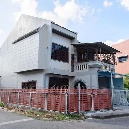 Bluebell House Hatyai - Cosy 3 Bedrooms For 10 Pax - 9 Mins Drive To Lee Grd Ban Kho Hong Exterior foto