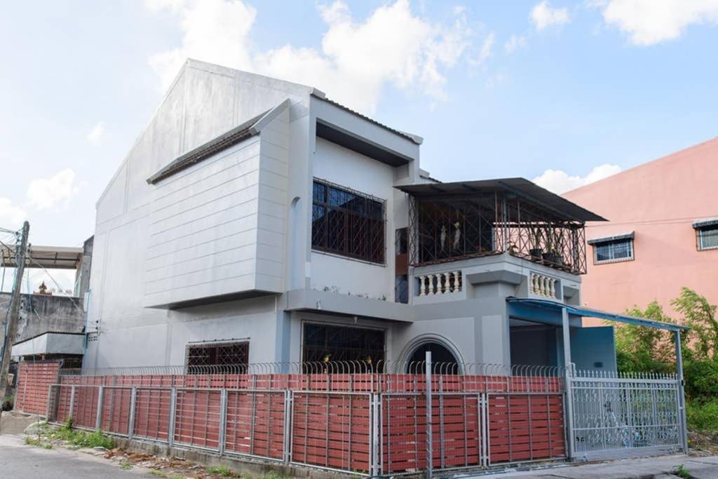 Bluebell House Hatyai - Cosy 3 Bedrooms For 10 Pax - 9 Mins Drive To Lee Grd Ban Kho Hong Exterior foto